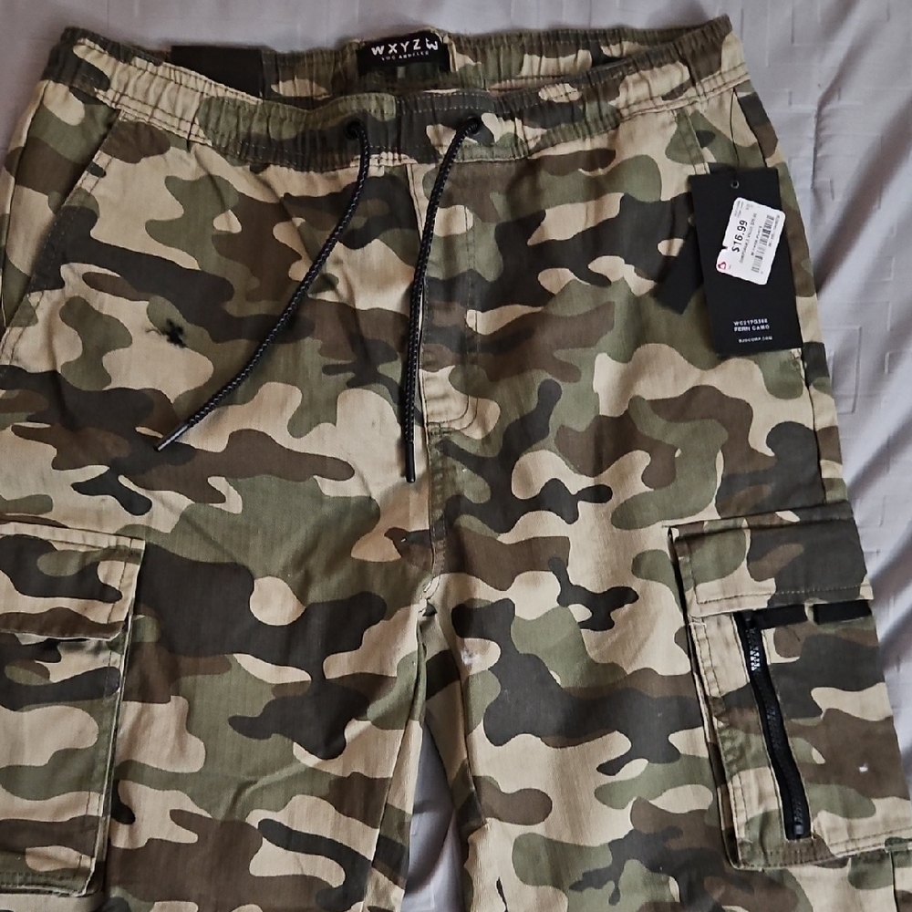 WXYZ Camouflage Cargo Shorts